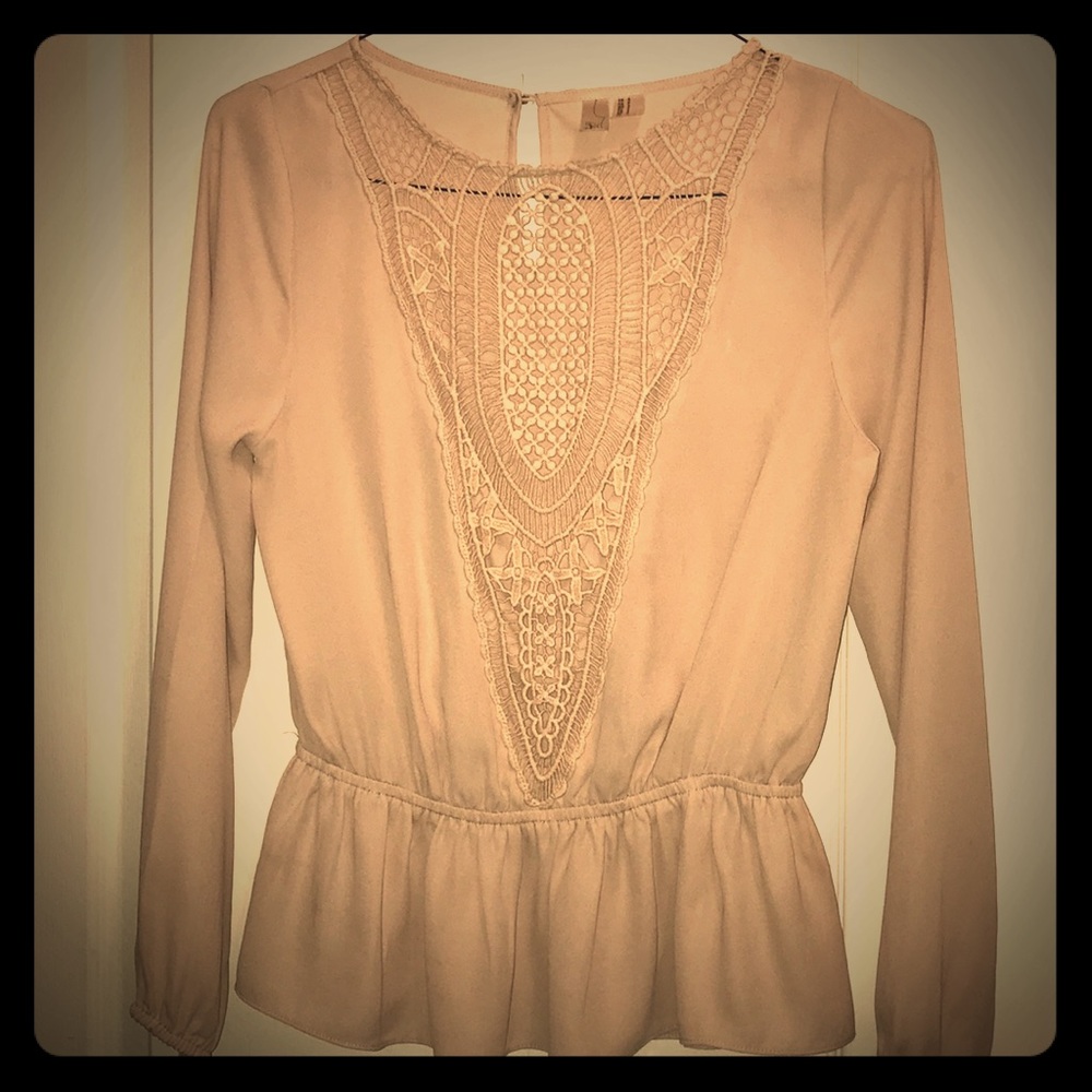 Forever 21 gorgeous top.